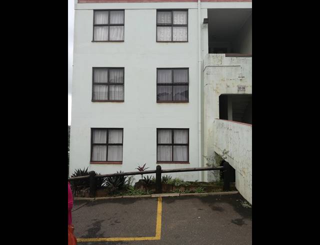 3 BEDROOM FLAT RENTED IN SEA VIEW